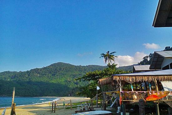 Beachfront Hut Upstairs Astra - Beach Shack Chalet Kampong Juara Luaran gambar
